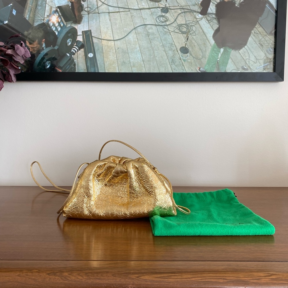 1️⃣4️⃣0️⃣0️⃣ 100% Authentic Bottega Veneta Gold Mini Pouch - Picture 6 of 13